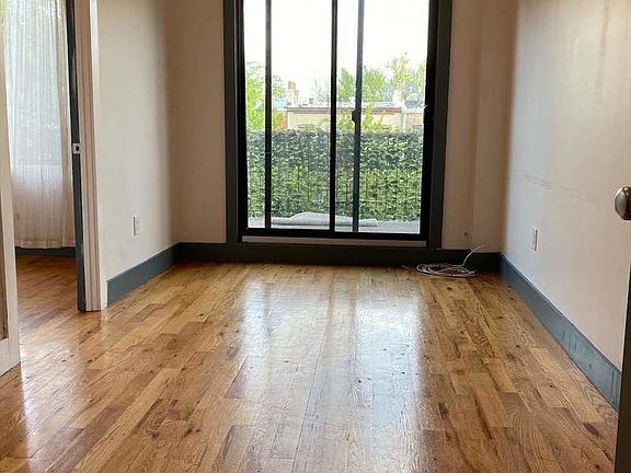 2nd image of 476 Gates Ave #4I