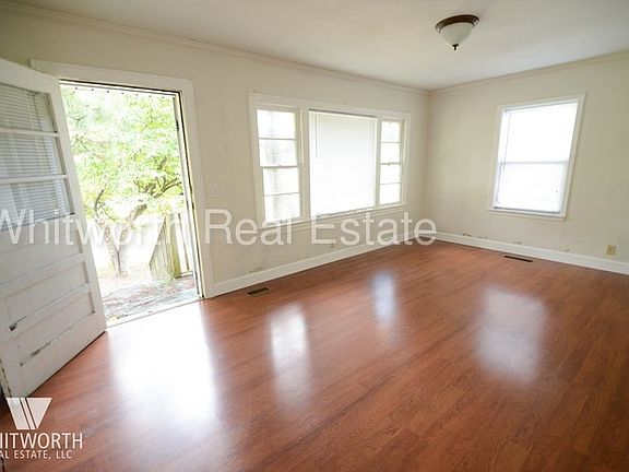 3rd image of 1808 19th Ave E