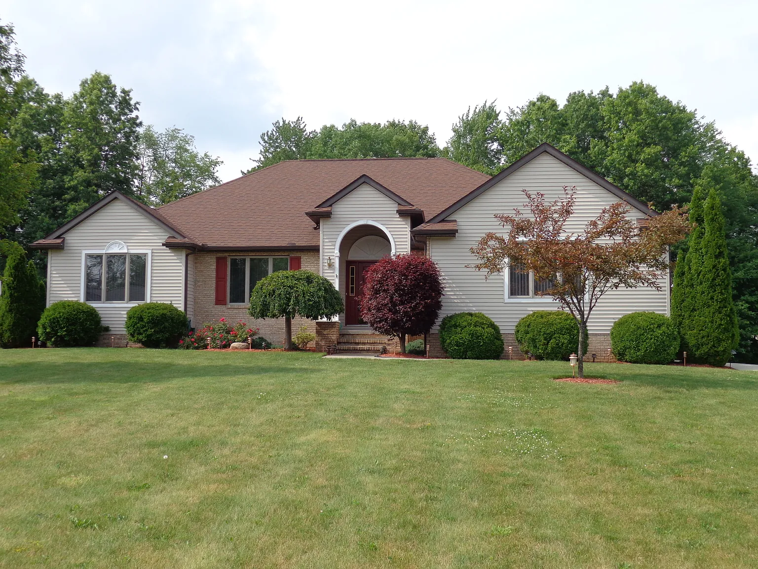 1890 Lori Ln photo 1