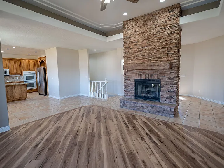 2541 W Spilsbury Ct — Photo 6