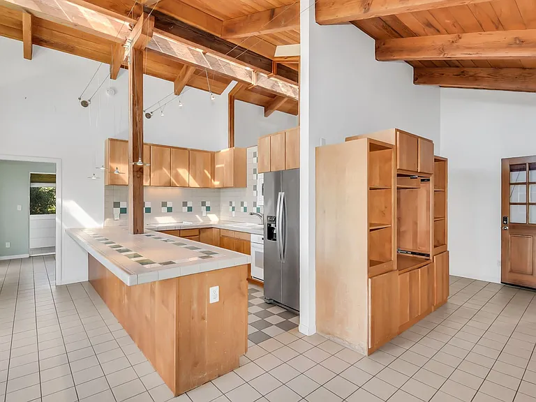 Tropical 3 Bedroom Retreat on Coffee Farm in Kealakekua — Photo 12