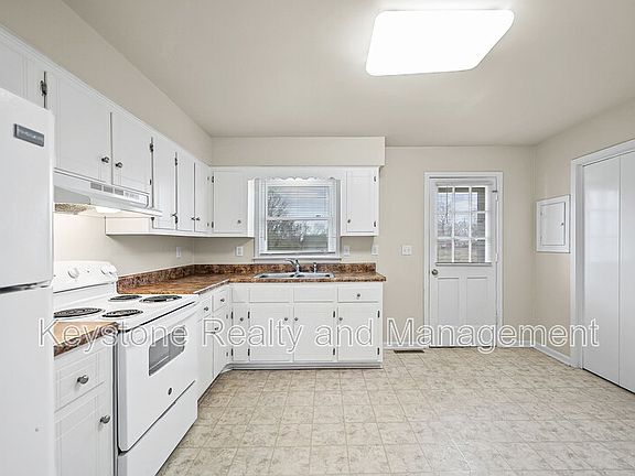 5th image of 109 Holley Dr Unit B