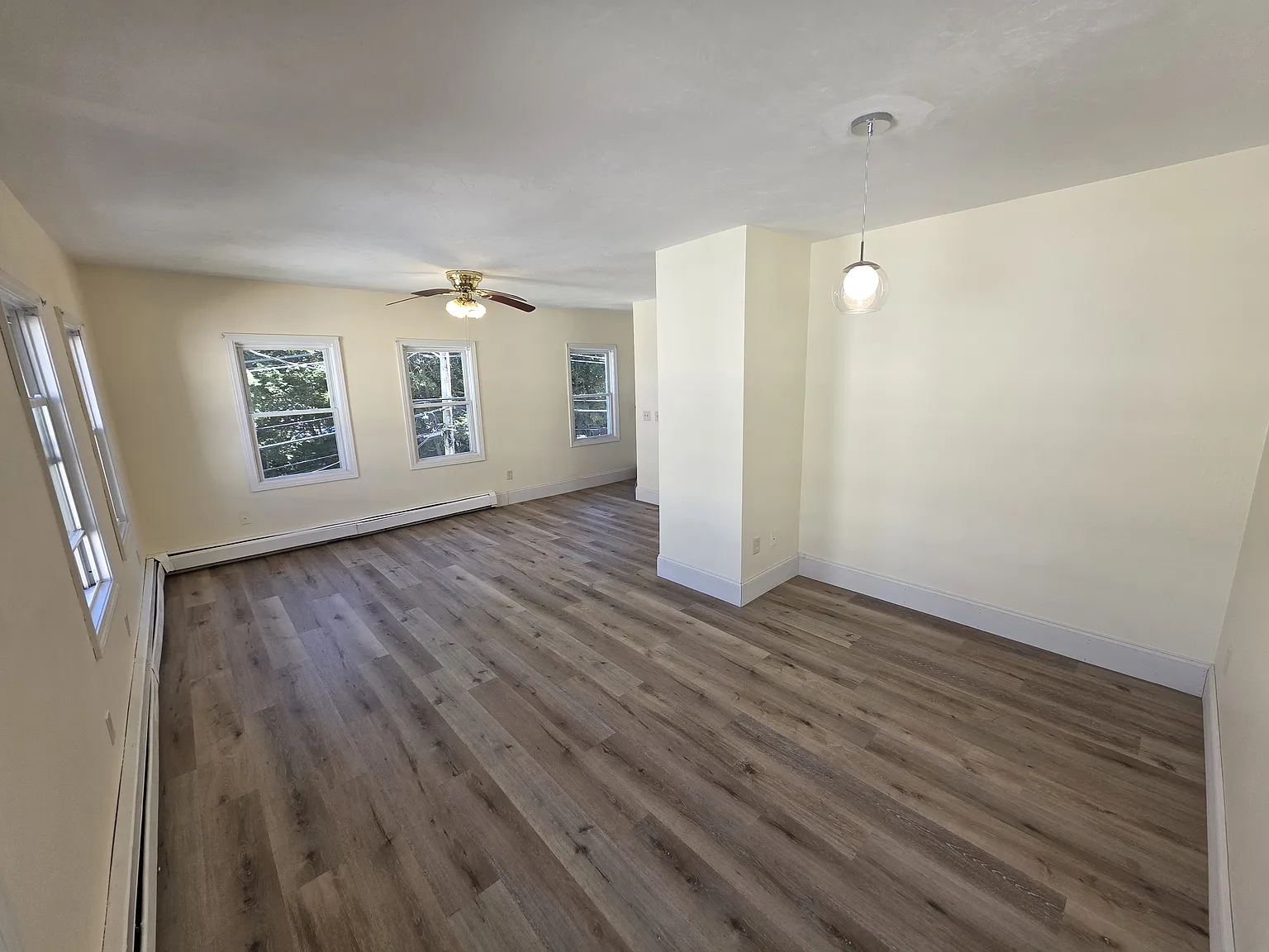  156 W School St 2ndFlr 3B/1.5B Spacious! 2-Floors FreshPaint NOPets — Photo 4