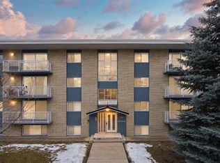 525 N 22nd Ave SW #401, Calgary, AB T2S 0H5