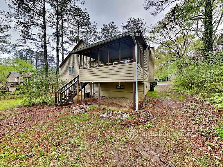 4026 Leicester Dr NE — Photo 21