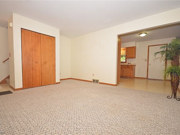 5th image of 3340 & 3342 Lloyd St