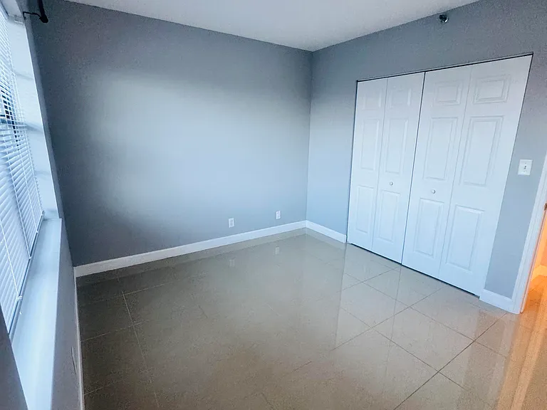 9235 SW 8th St #503 — Photo 16