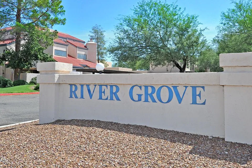 4279 N River Grove Cir