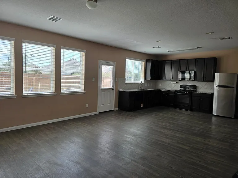 18707 Brisbane Creek Ct — Photo 7