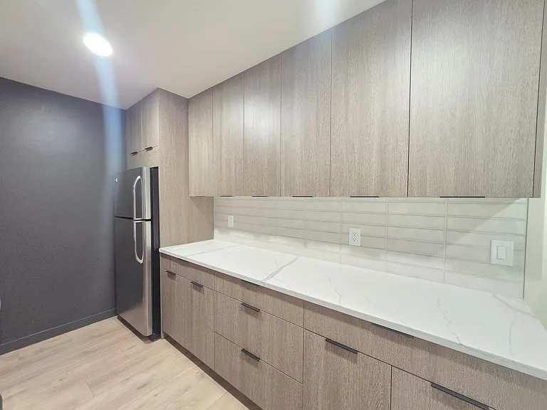 358 S Coeur D Alene St — Photo 6