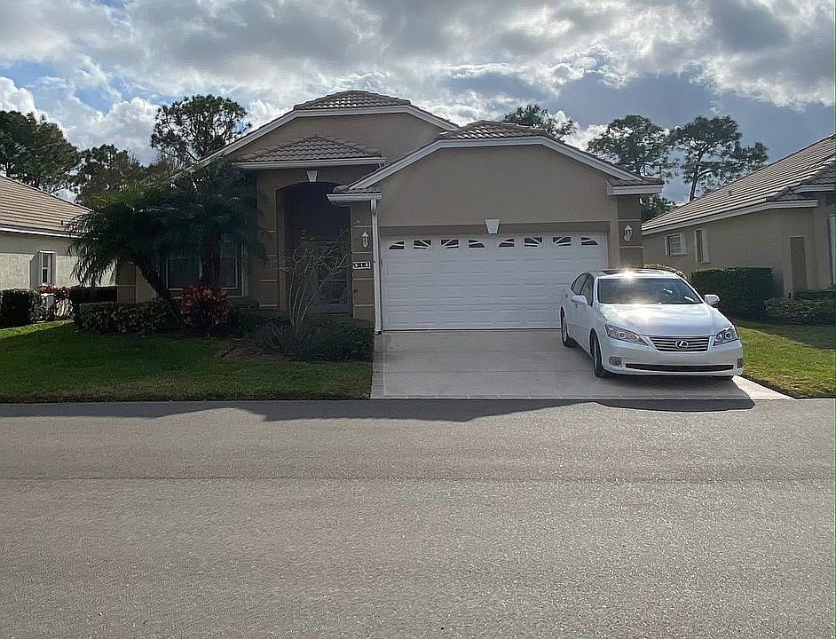 1st image of 818 NW Sorrento Ln