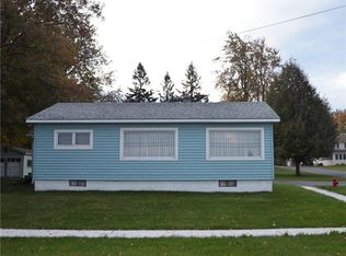 108 Centre St, Cape Vincent, NY 13618