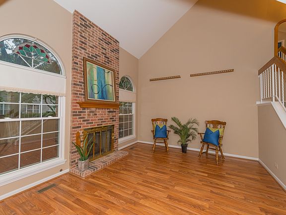 2nd image of 107 Whitman Dr