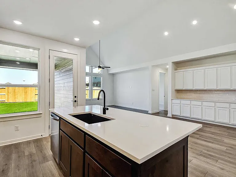 564 Biscayne Bay Bnd — Photo 5