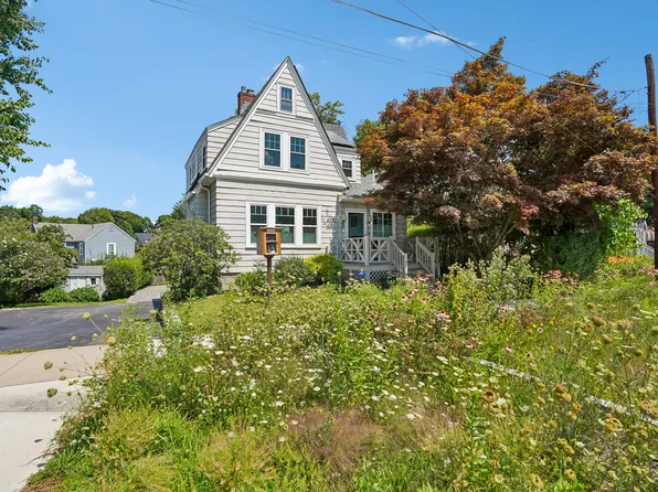 3 Woburn St, Medford, MA 02155