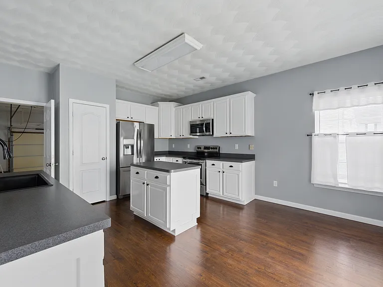 1023 Snead Dr — Photo 12