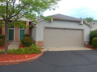 754 Hilltop Ln #754, Toledo, OH 43615