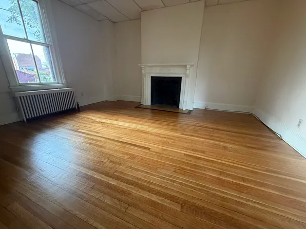 78 Bartlett Ave #1, Pittsfield, MA 01201