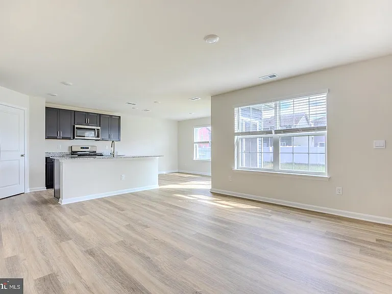 110 Charing Cross Dr — Photo 1