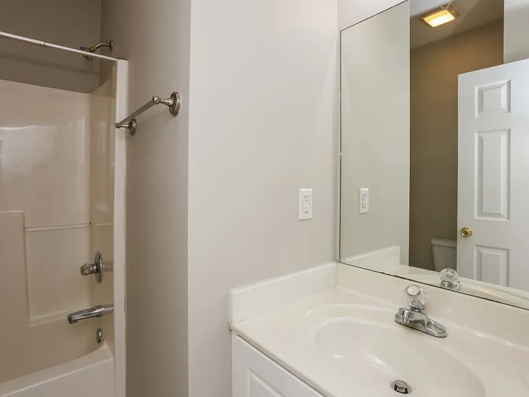 8 Arendt Park Ln — Photo 15