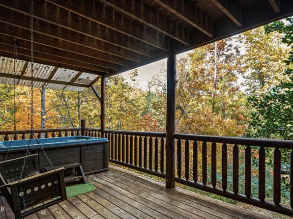 3040 Brothers Way, Sevierville, TN 37862