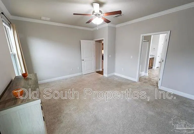 1060 Bretts Way — Photo 11