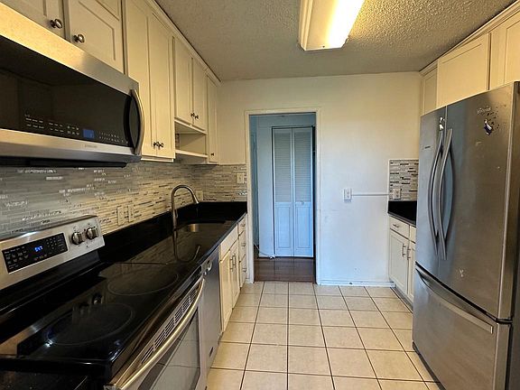 2nd image of 2300 Pimmit Dr APT 1017