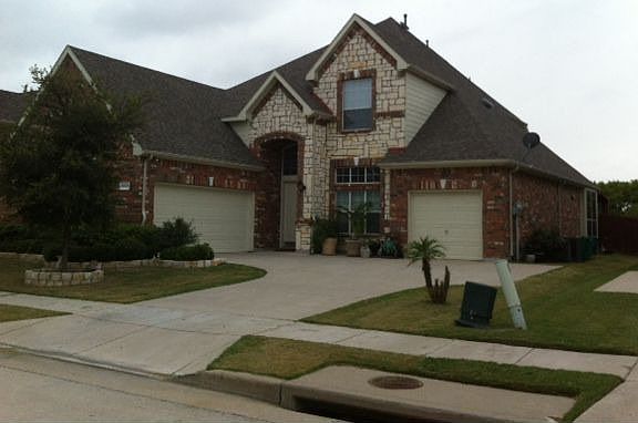 4th image of 3383 Columbus Dr