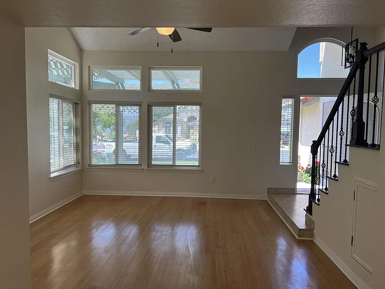33367 View Crest Dr — Photo 4