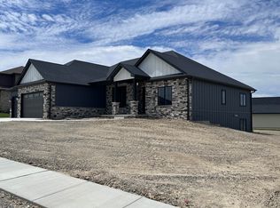 10148 Spring Lake Rd, Saint John, IN 46373