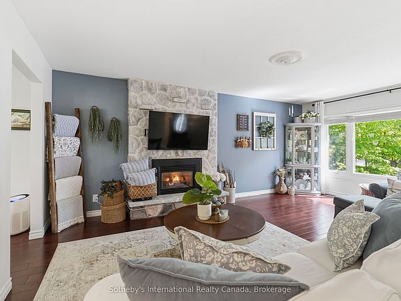 2nd image of 180 Clairmont Rd