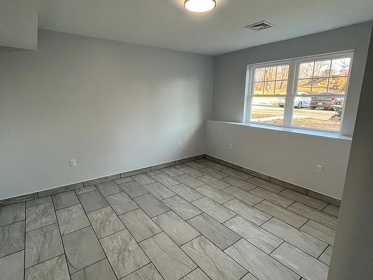 200 Bulgarmarsh Rd #B2 — Photo 8