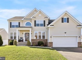 32 Stoneham Rd, Ewing, NJ 08638