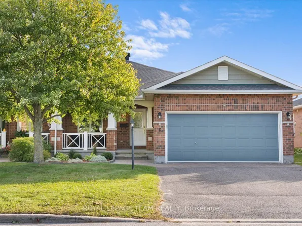 6 Amberlakes Dr, Ottawa, ON K2S 1Z9