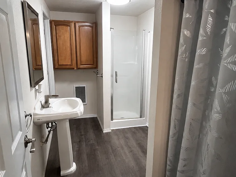 101 E Wood Ln — Photo 9