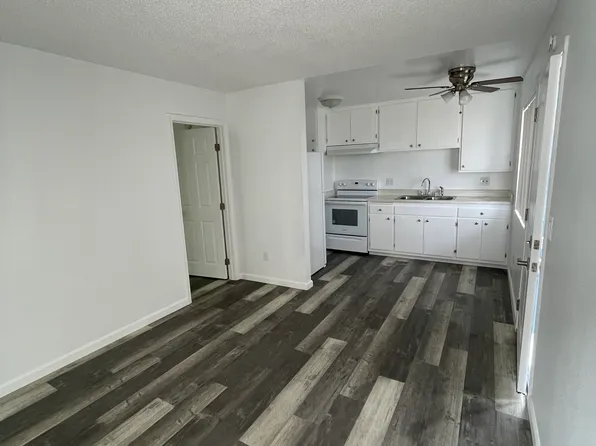 2330 N Grand Ave APT 8, Santa Ana, CA 92705