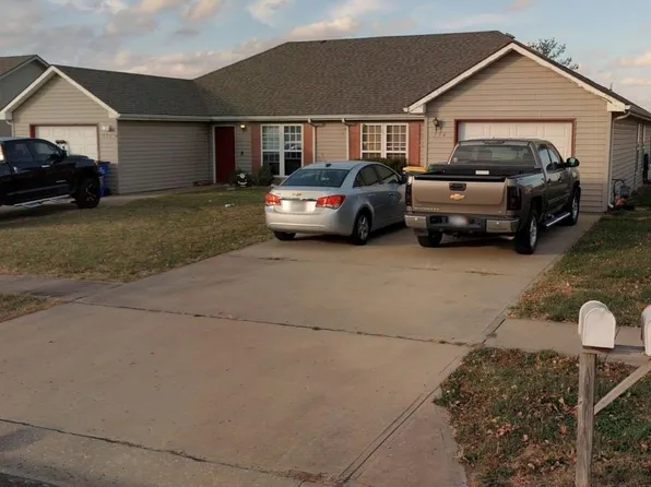 772 Pinewood St, Gardner, KS 66030