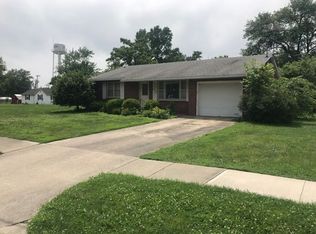 107 S Main St, Sainte Marie, IL 62459