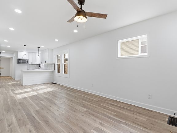 5th image of 2137 Napoleon St