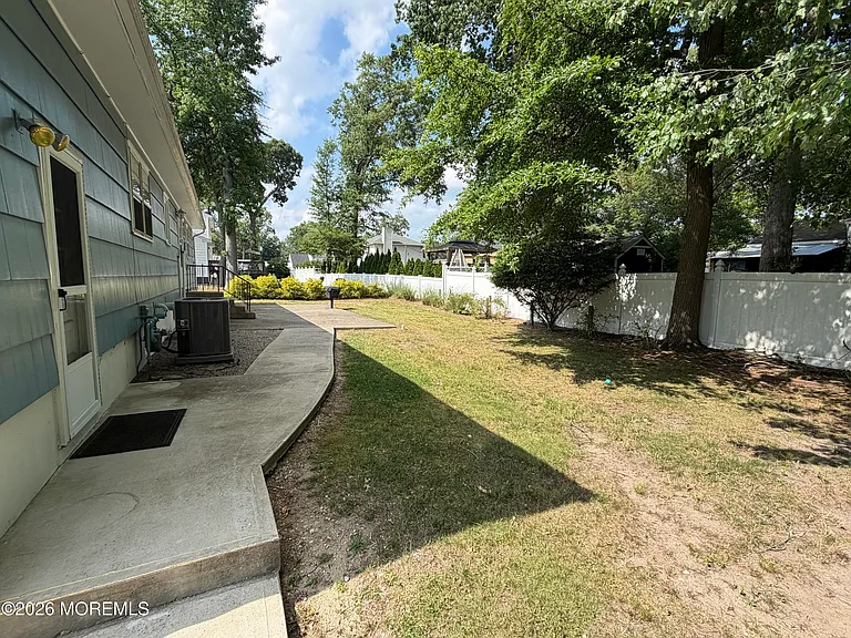 1905 Finderne St — Photo 14