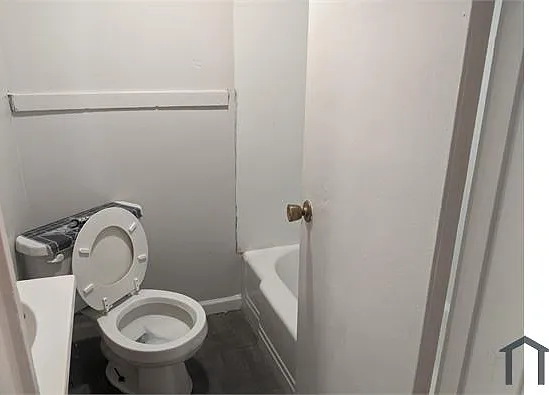 1148 Forest St — Photo 10