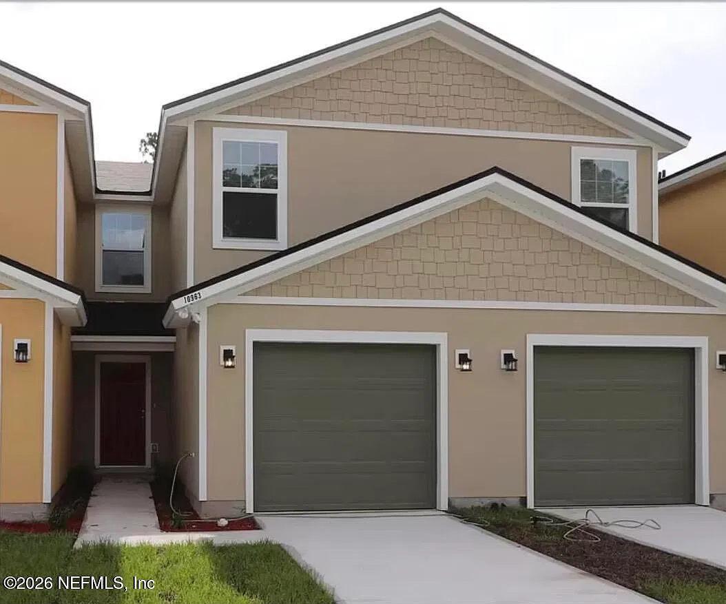 3 bed, 2.5 bath, 1344 sqft, $1,900 — Photo 1