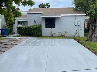 2421 SW 84th Ave, Hollywood, FL 33025