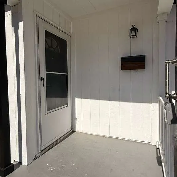 1713 NW Smith Ave — Photo 2