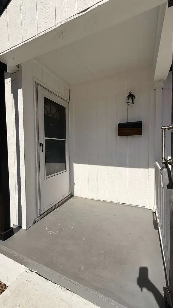 Building Photo - 1713 NW Smith Ave