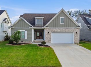 8942 Grey Reed Dr, Ooltewah, TN 37363