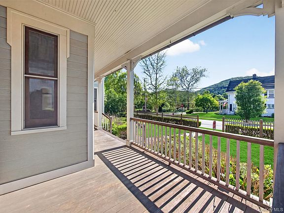3rd image of 43 Rockland Avenue