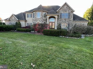 2307 Claridge Ct, Enola, PA 17025