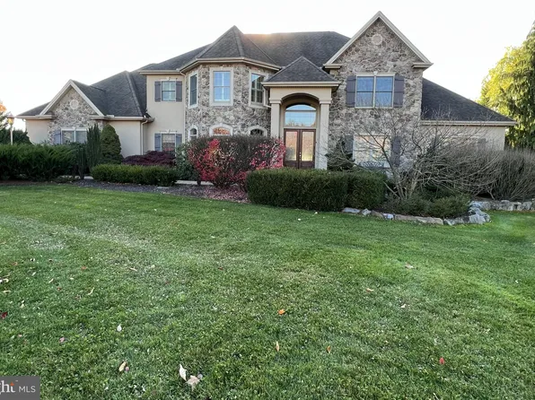 2307 Claridge Ct, Enola, PA 17025