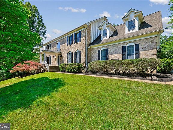 2nd image of 8516 Blounts Ln